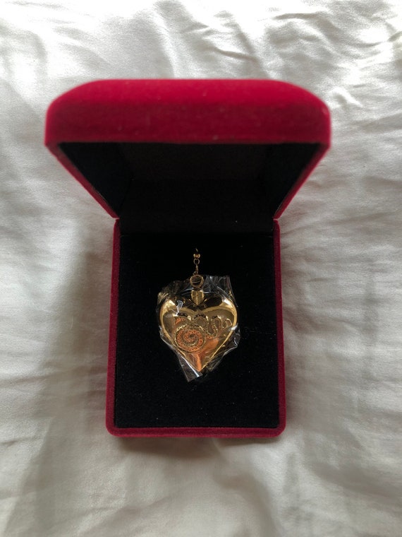Authentic Lana Del Rey Necklace in MINT 