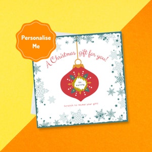 Biglietto di auguri natalizio con pallina rossa da grattare per rivelare il tuo regalo! / Biglietto di auguri natalizio personalizzato / Messaggio nascosto a sorpresa natalizia personalizzato