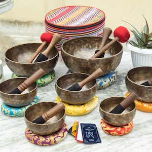 Chakra Set Full moon Singing Bowls-Tibetan singing bowl set of 7 - Professional Healing Set for meditation yoga sound bath well being
