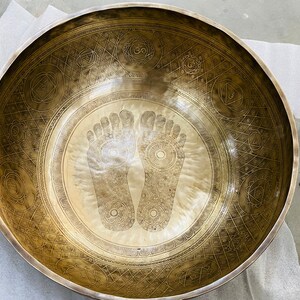 21 Inch Diamete Exta Lage Standing Singing Bowl - Foot