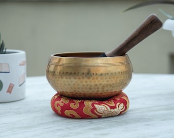 Hand Beaten Tibetan Singing Bowl (5.5 inch) - Sound Healing & Meditation