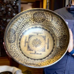 16 inch extra large shreeyentra Singing Bowl Deep Vibration Healing Bowls for Chakra Balancing Sound Healing Tibetan Bowl Vibration Therapy