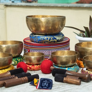 Chakra Set dim Singing Bowls-Tibetan singing bowl set of 7 - Professional Healing Set for meditation yoga sound bath well being
