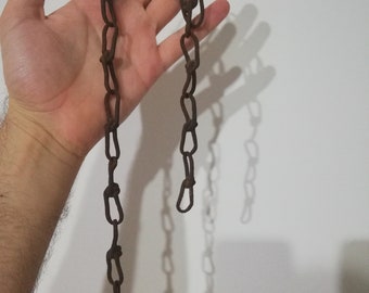 Rusty Iron Chain: Vintage Metal Hanging Chain, Architectural Salvage (120 cm)