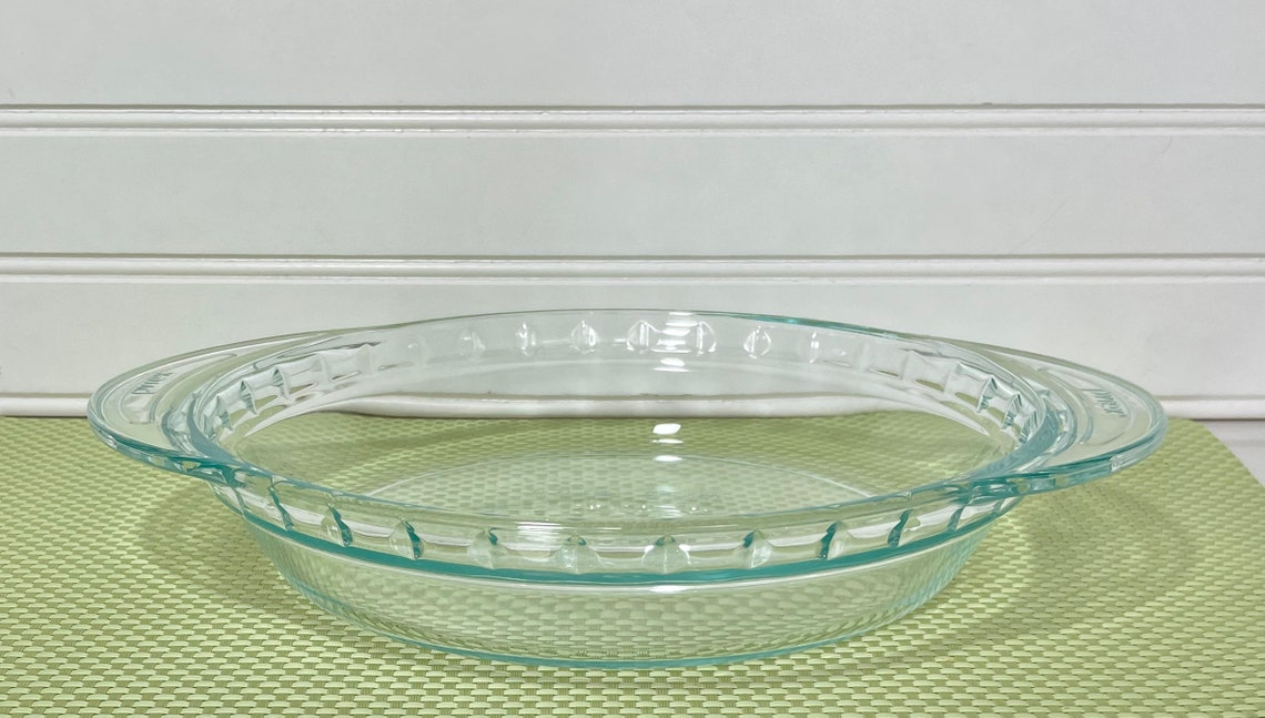 Pyrex 9.5 Pie Dish with Handles and Tinged Clear Etsy