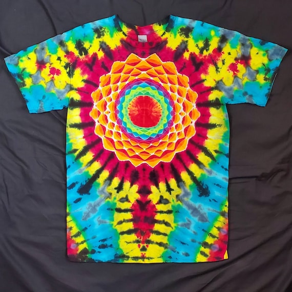 Mandala and Spine Tie Dye T Shirt. Size Medium - Etsy