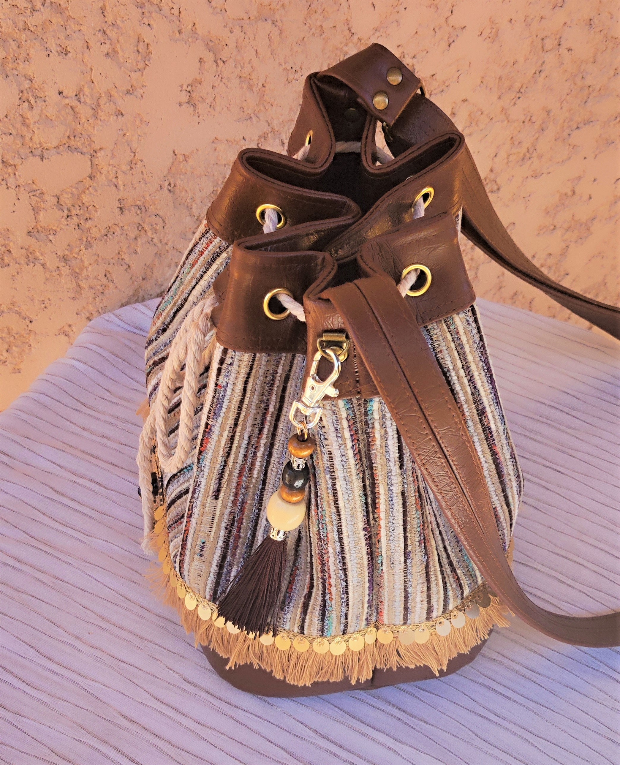 Unbranded Bucket Bag‎ Women Medium Brown Excellent  display picture 1