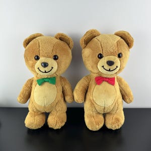2 x Gund Kraft Peanut Butter Plush Teddy Bear Red and Green Bow Plush Stuffed Animal 10” Vintage Collectibles