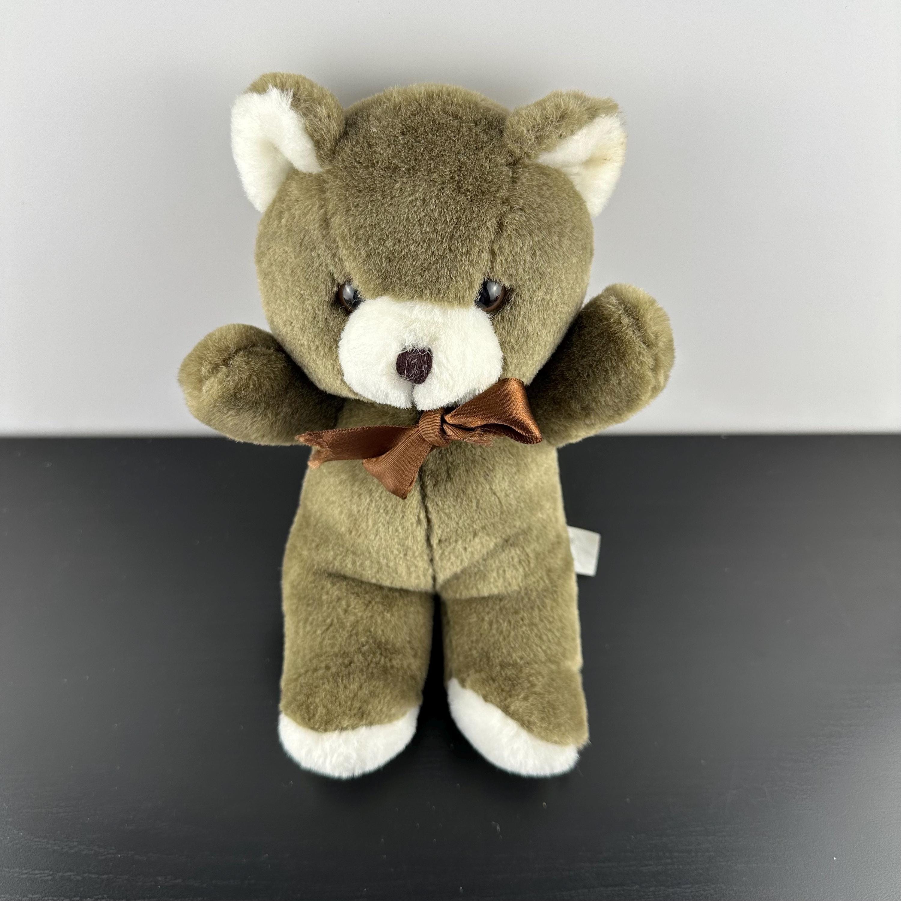 Teddy@Riv.  Vintage 1990 Ganz Terra Nova Teddy Bear Brown and White GIGGLES