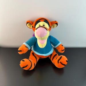 Vintage Tigger Scarf Blue Purple from Disney Winnie the Pooh Plush Stuffed Animal 6” Sitting