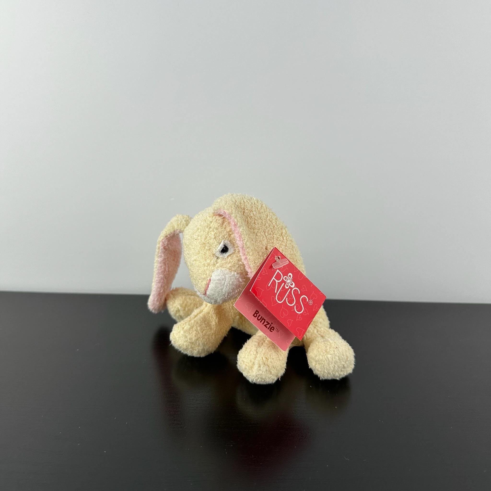 Russ Berrie Rare Luv Pets Bunzie Bunny Rabbit 5” #20052 Yellow