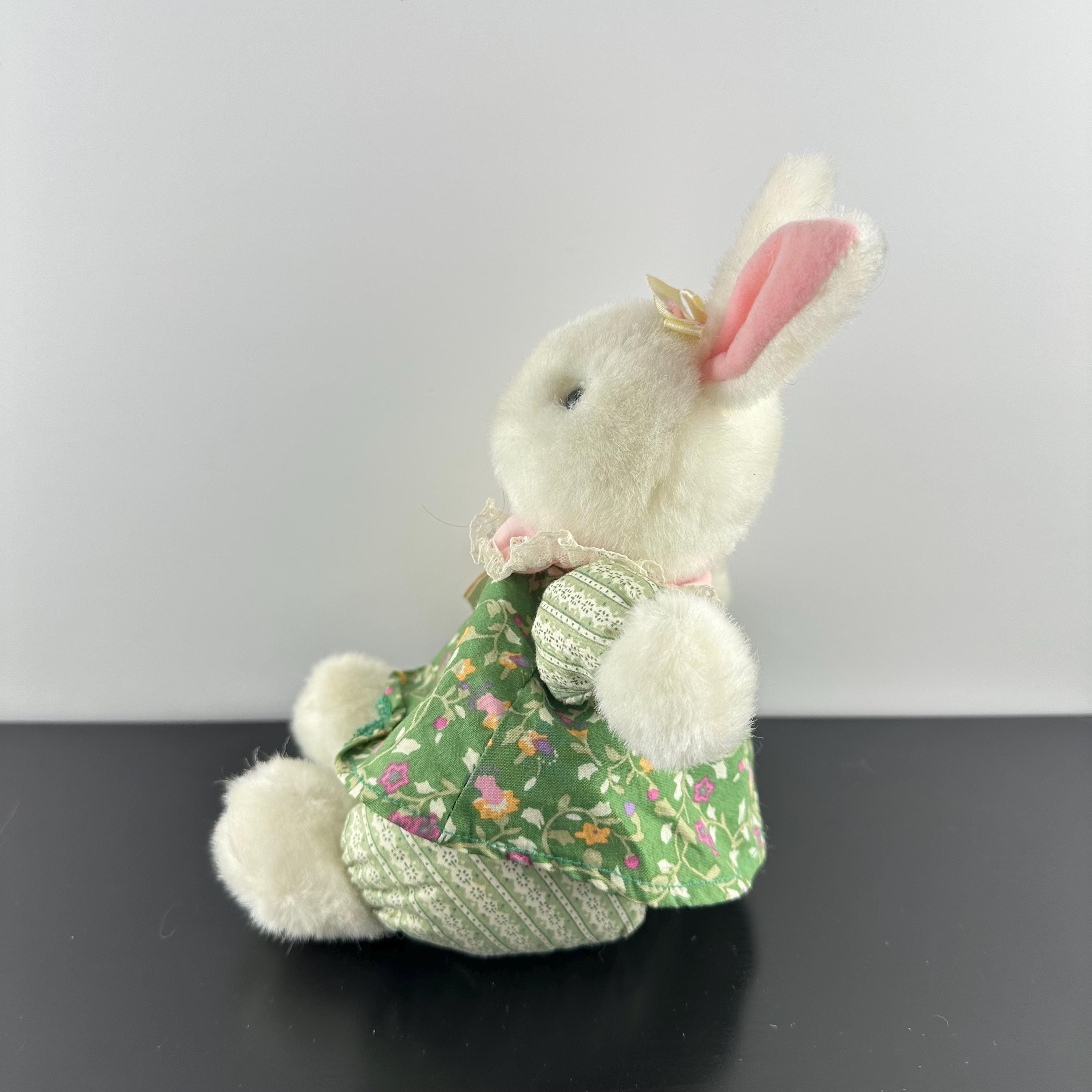 Hallmark Vintage 1985 Easter Bunny Rabbit Belinda Green Dress 