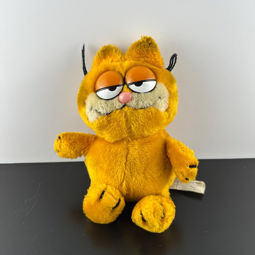 Vintage 1981 Fun Farm Garfield Orange Cat 9” Bean Bag Plush