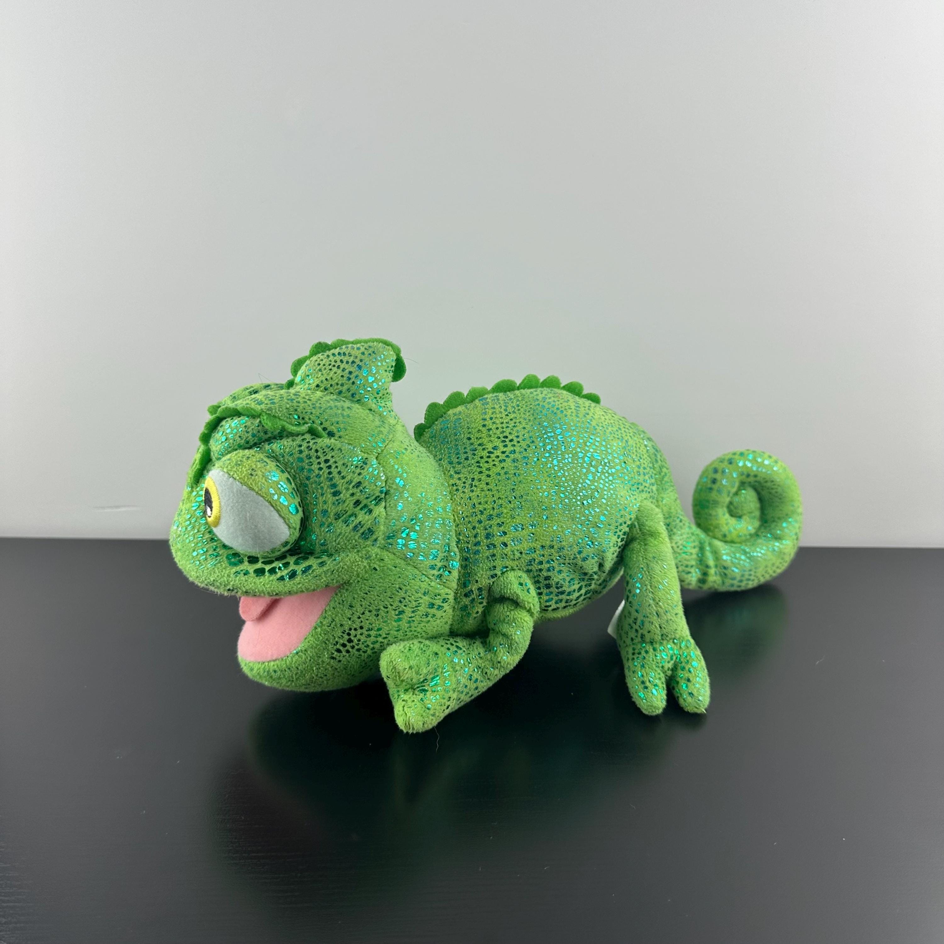 Tangled pascal plush - Etsy 日本