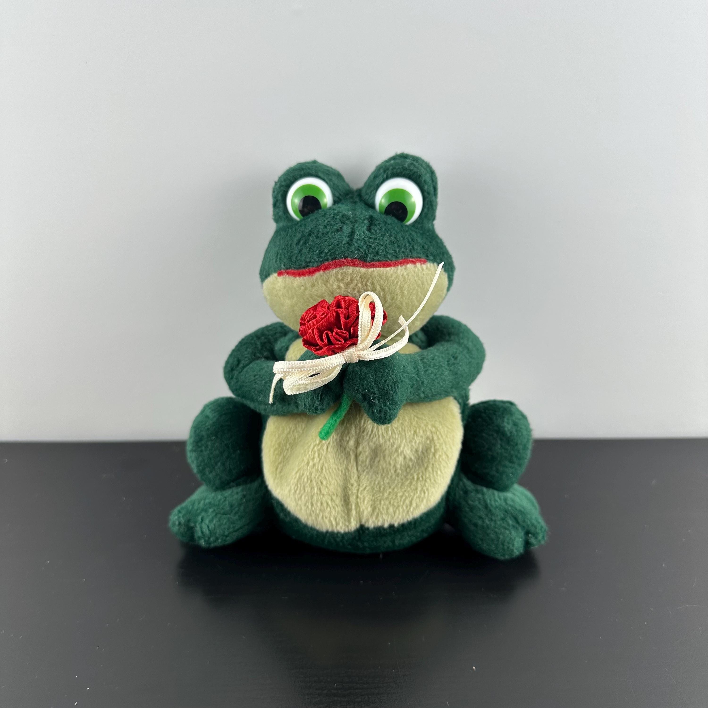 Vintage Russ Berrie Frog Holding Flower Green Red Plush Stuffed