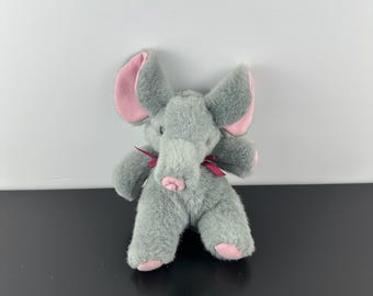 Ganz 1993 Gifts to Treasure Elephant 7” P712 Gray Pink Plush
