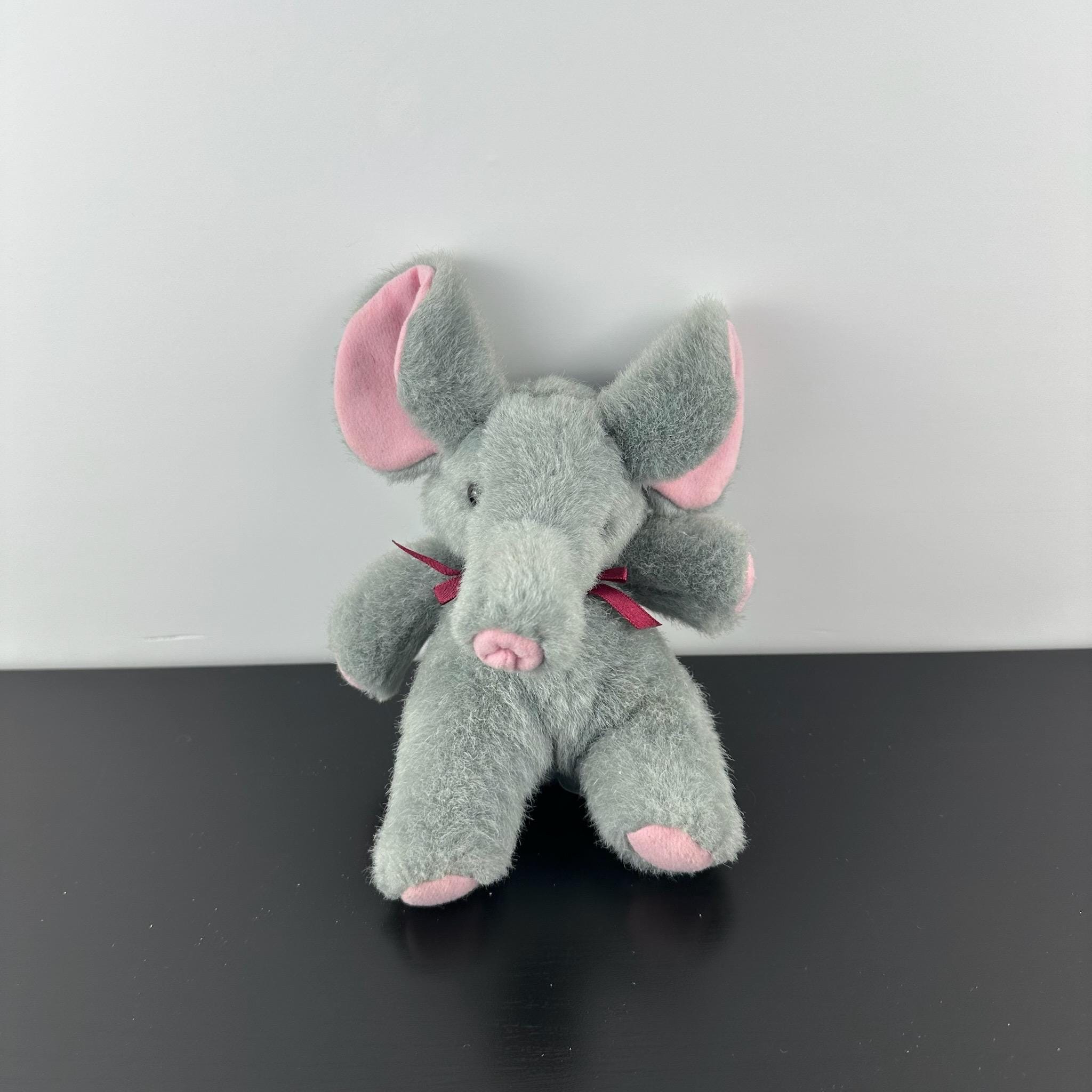 Ganz 1993 Gifts to Treasure Elephant 7” P712 Gray Pink Plush