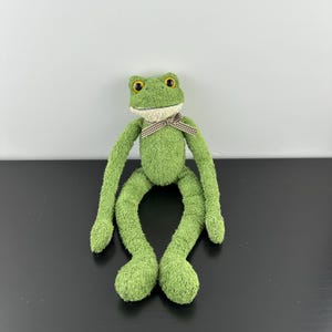 ヴィンテージ カエル ぬいぐるみ ぶら下がる手 スティック 長い脚 緑