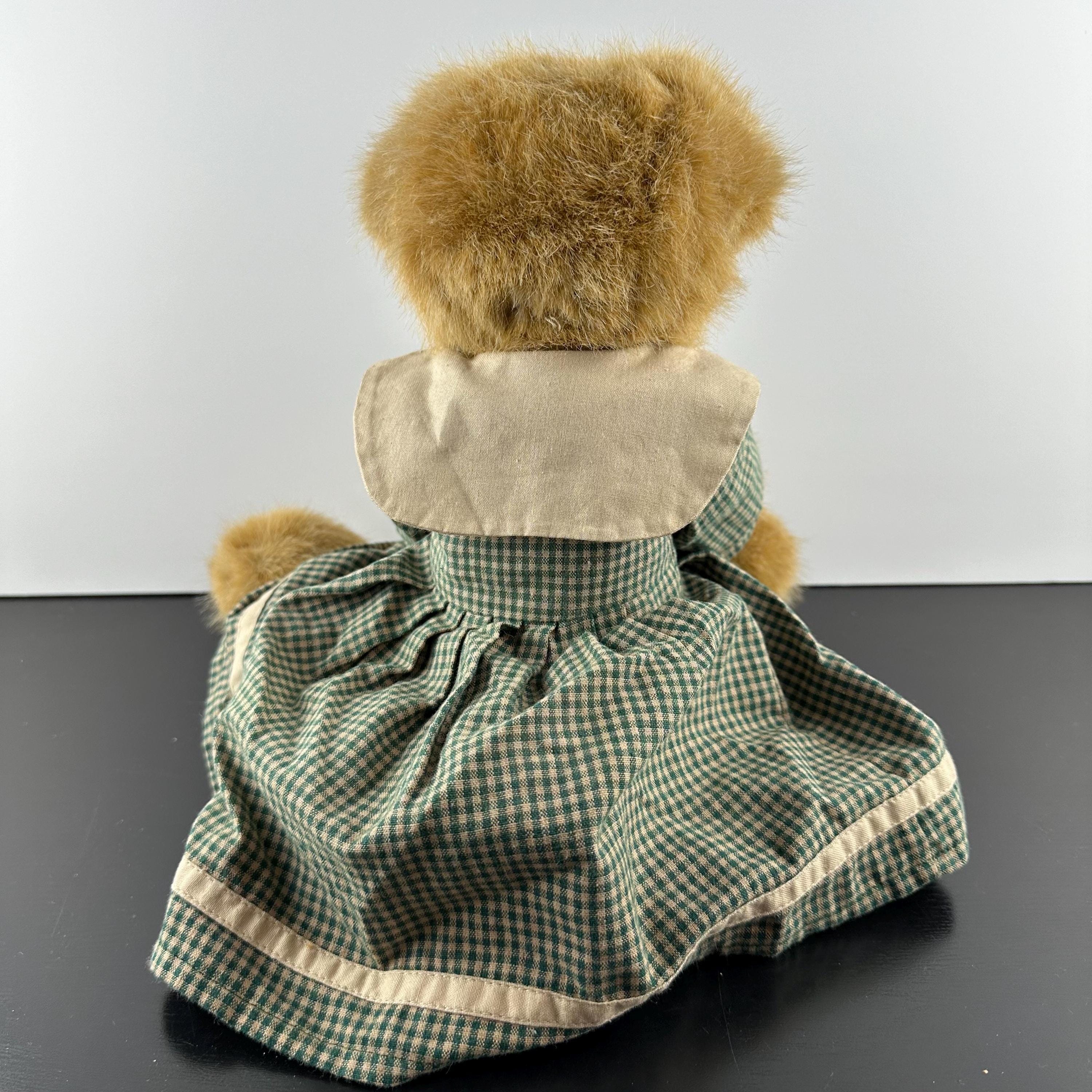 Vintage the Boyd's Bears Collection Brown Teddy Bear Green