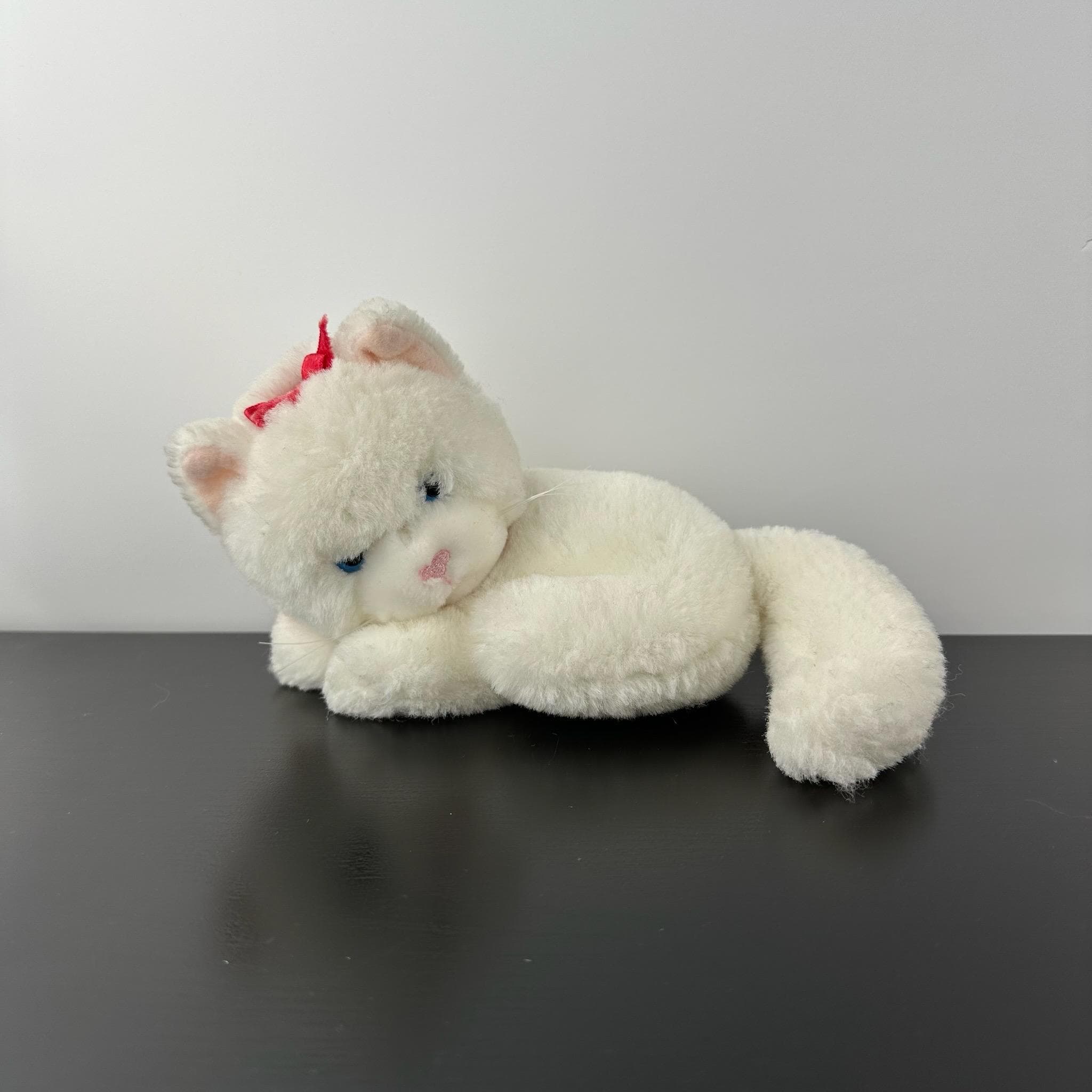 24K Polar Puff Rare White Kitty Cat 8” Pink Nose Blue Eyes Red