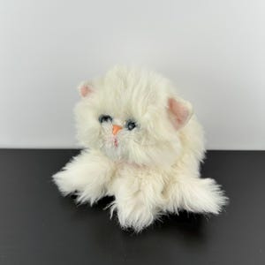 Vintage 1996 Tyco Kitty Kitty Kittens Purring Snowball White Cat