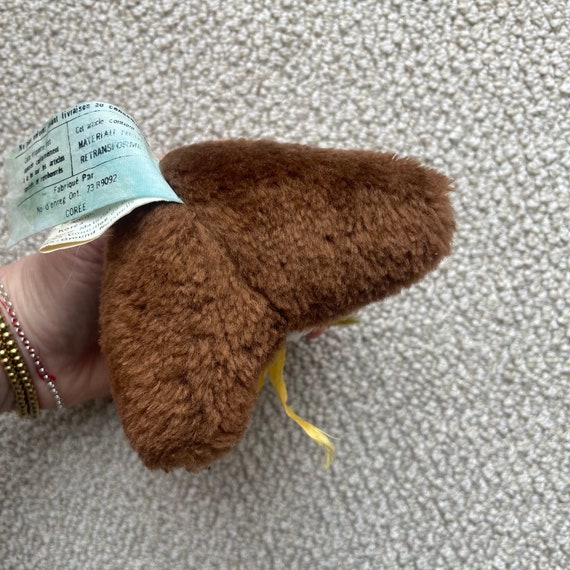 ヴィンテージ 小型 茶色 犬 ぬいぐるみ 首に黄色いリボン付き
