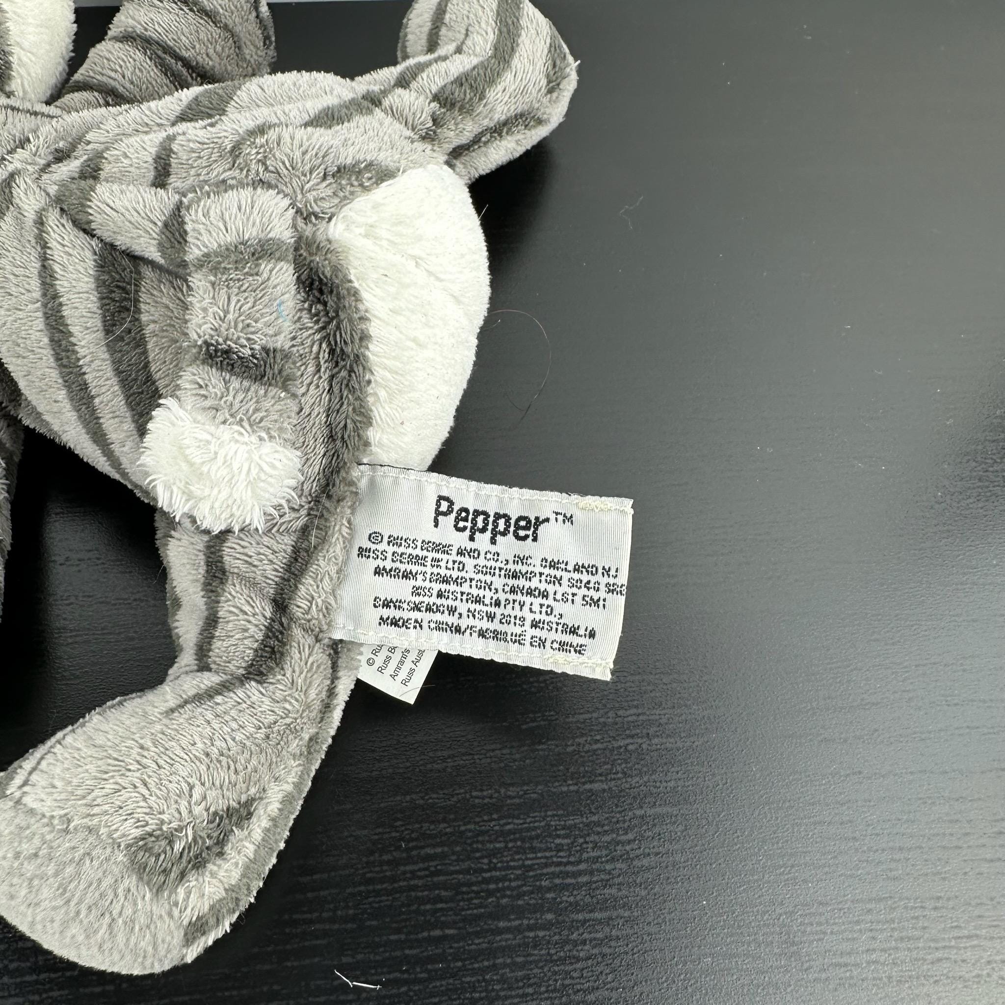 Russ Berrie Lil Peepers Pepper Kitty Cat 8” Big Blue Eyes Gray