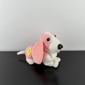 Vintage Applause Hush Puppies Pink White Bassett Hound Plush Beans Stuffed Animal 7”