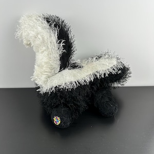 Ganz Webkinz SKUNK Plush Stuffed Animal Toy Fuzzy HM213 8&quot; Vintage Collectible No Code