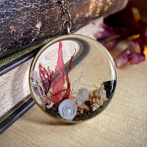 Real ocean nature pendant. Mermaid nautical necklace made from resin, seaweed, pebbles, seashells & pearl.