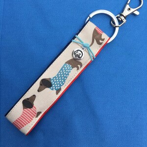 Handgemachter Schlüsselanhänger / Stoffschlüsselhalter / Hundedruck und Baumeln (Porta Chaves)