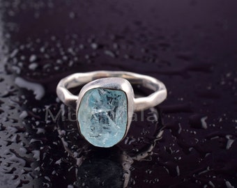 Rå akvamarinring 925 sterlingsilver | Oslipad akvamarinkristallring | Födelsesten i mars | Boho-smycken | Present till henne