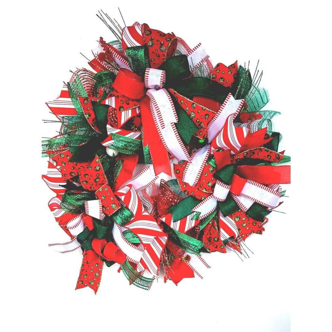 Traditional Christmas Emerald Green and Red Deco Mesh Wreath for Front ...