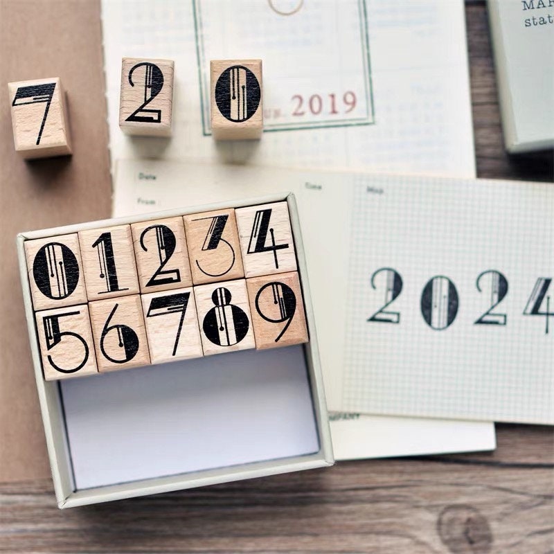 Set 12 Timbri Numerici In Legno E Gomma - Per Fai Da Te, Scrapbooking E Decorazioni - Foto 11