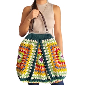 Häkeln Tasche,Frauen Tasche,GrannySquare Tasche,Boho Style Tasche,Poppins Tasche,Vintage Stricken Geldbörse, Häkeln Bauletto, Häkeln Tasche mit Kiss Lock Metallrahmen