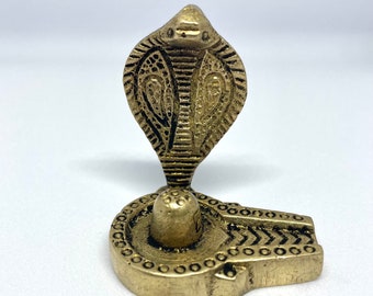 Mosiężna figurka Shivling | Figurka Lorda Shivy Lingam Pooja | Mahadev Shivling do domowej świątyni | Duchowa dekoracja sali pooja