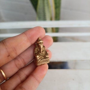 Ganesha Statue Show Piece Little Ganesha Hindu God Small Car Dashboard Ganesha Little statue Ganesh Hindu God Antique Brass Pocket Ganesha