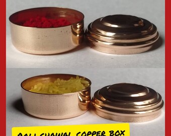 A product that has its roots in all the good times when you would require it for tilak ceremony. Made with copper,  Roli Chawal container.