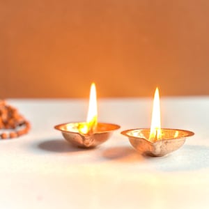 Copper Diya Traditional Indian Oil Lamp Handmade Diya for Diwali Copper Candle Holder for Pooja Eco-Friendly copper Lamp Hindu Ritual Lamp