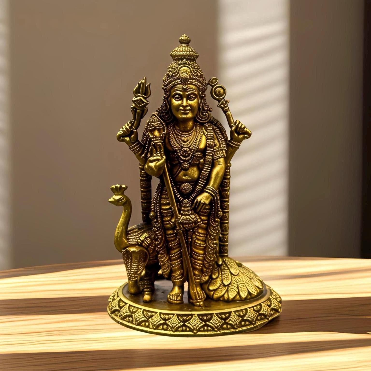 真鍮製のカルティケヤ神像：ヒンドゥー教のムルガン神像、南インドの