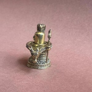 Banalinga Brass Shivling Narmadeshwar Shivling Jyotirlinga Brass Idol Small Brass Shivling Portable Brass Shivling Shivling for Meditation Space Shivling for Protection Shivling for Positive Energy Shivling for Spiritual Growth Shivling for Peace and HarmonySpiritual Gift Shivling Shivling Gift for Devotees Housewarming Gift Shivling Wedding Gift Shivling Anniversary Gift Shivling Shivling Gift for Success Blessing Gift Shivling Shivling Gift for Family Shivling Gift for Business Success