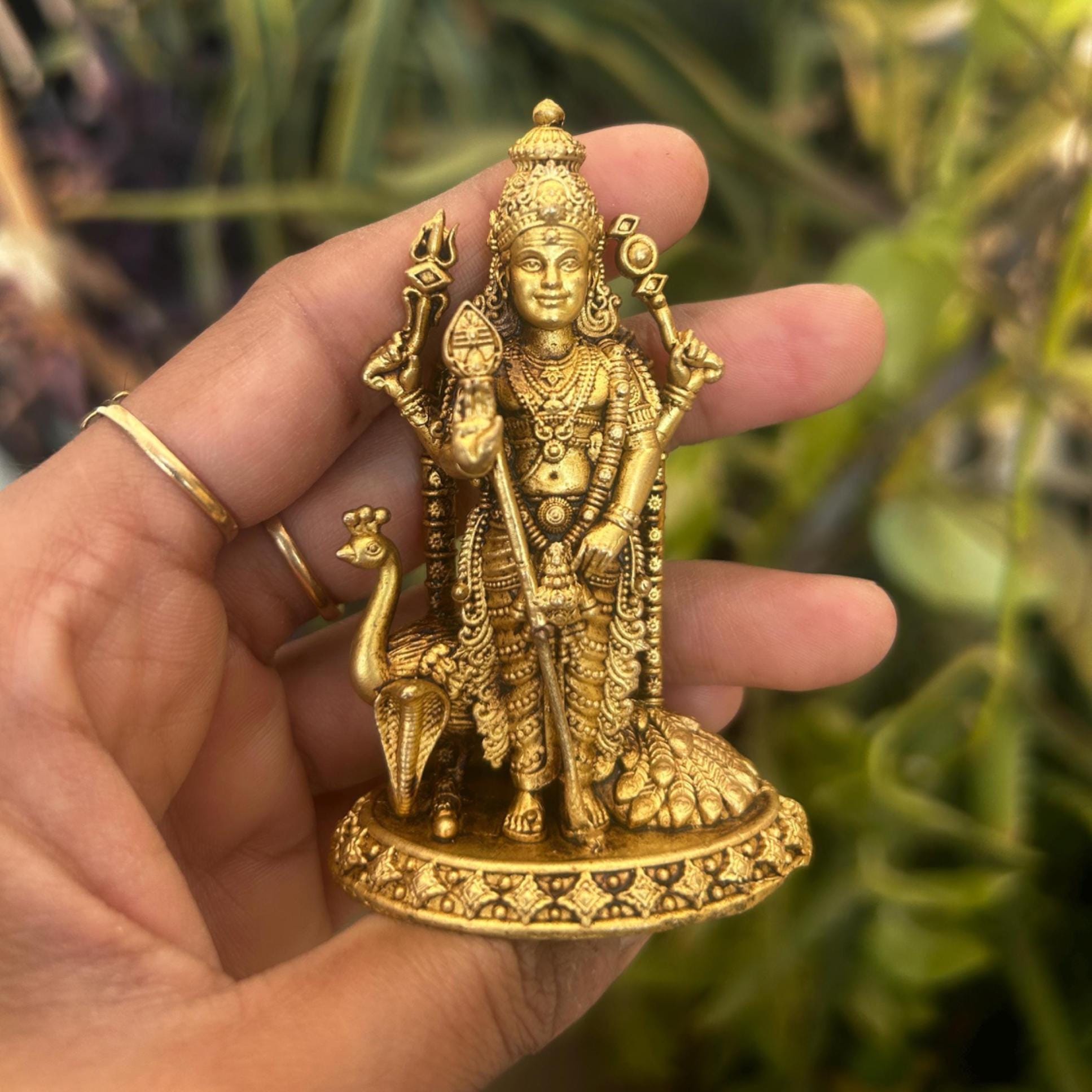 真鍮製のカルティケヤ神像：ヒンドゥー教のムルガン神像、南インドの