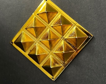 Navgraha Pyramid harmonizes cosmic energies, promoting balance and positivity in life. It aids in health, prosperity, and spiritual growth