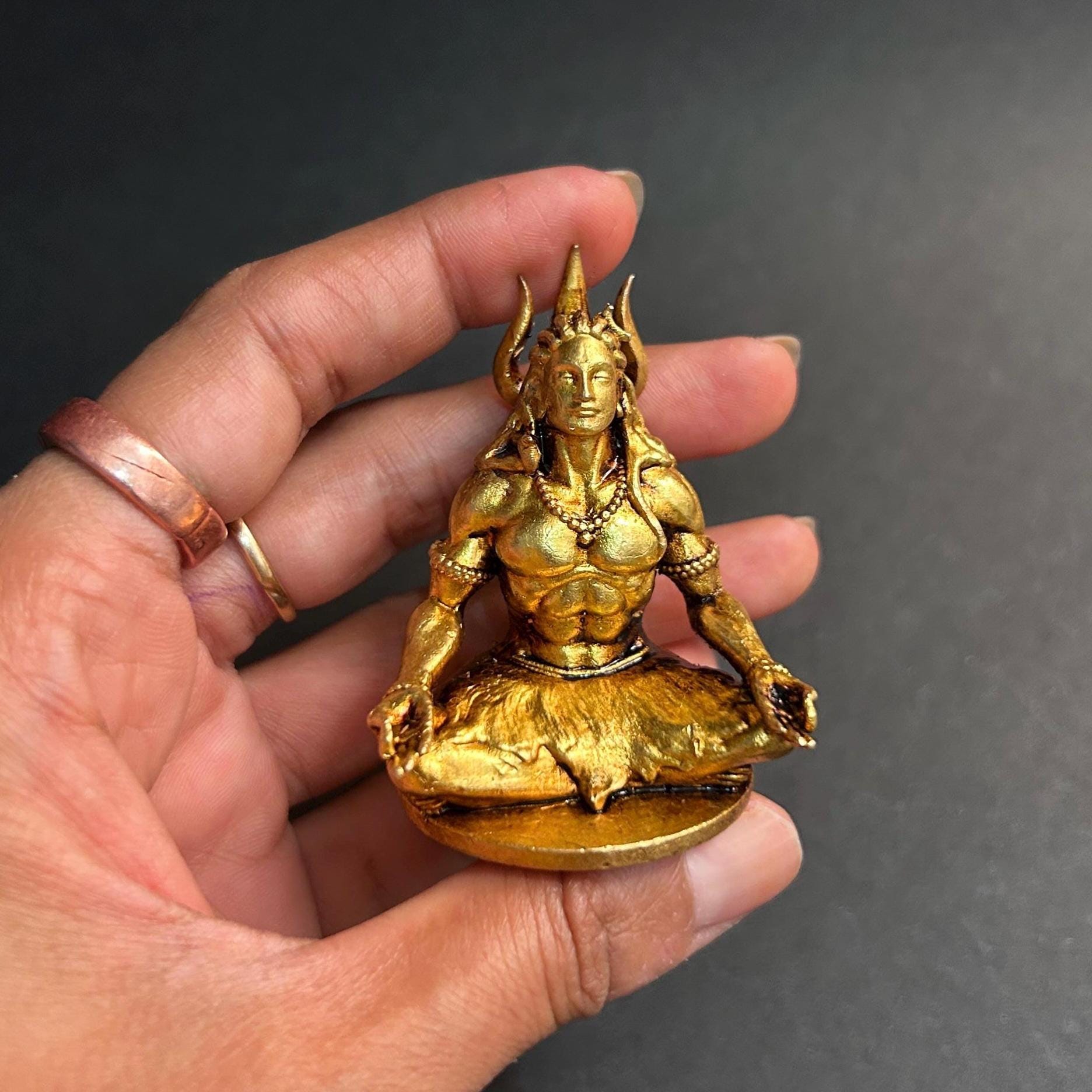 シヴァ像、シヴァ神像、瞑想するシヴァ神マハデフ像、トリシュール