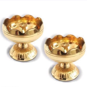 Beautiful Brass stand lamp Deepak ,Diya,Aakhand jyoti diya pack of Two Pooja Diya kuber Diya Pooja deepak Pack Of Two