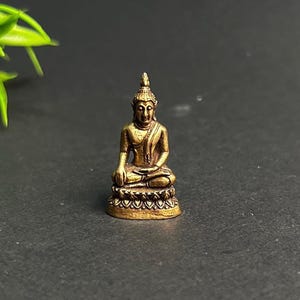 Mini Brass Buddha Statue Small Meditation Buddha Idol Spiritual Home Decor Zen Buddha Figurine Buddhist Gift Altar Statue Tiny Buddha