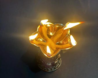 SATVIK Brass Kamal Flower Diya - Traditional Indian Oil Lamp For Diwali Puja, Home Temple, 8x5 Cm With Red Wicks