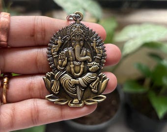 ガネーシャ神のお守りネックレス：ヒンドゥー教の成功、知恵