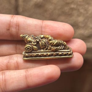 Petite statue de Ganesha endormie, idole de Ganesha fabriquée à la main, figurine de Ganesha paisible pour la décoration intérieure, cadeau spirituel, dieu hindou Ganesh