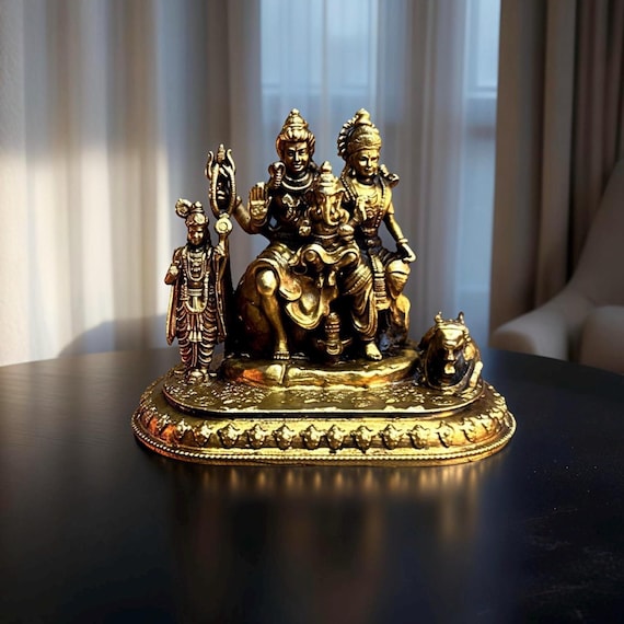 真鍮製のシヴァ・パリヴァル像：ヒンドゥー教の家庭寺院の装飾 - Etsy 日本